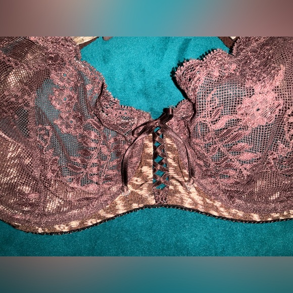 Victoria’s Secret Lace Bra - Picture 5 of 11